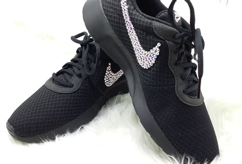 nike damessneaker zwarte zool|nike zwarte sneakers dames.